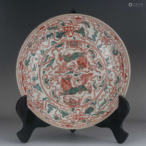 CHINESE PAINTED RED AND GREEN CHARGER