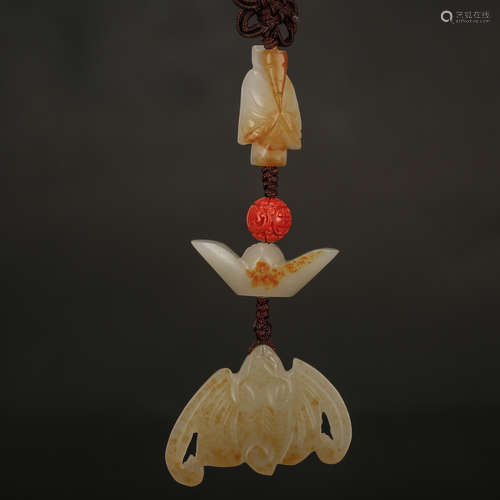 CHINESE WHITE JADE PENDANT