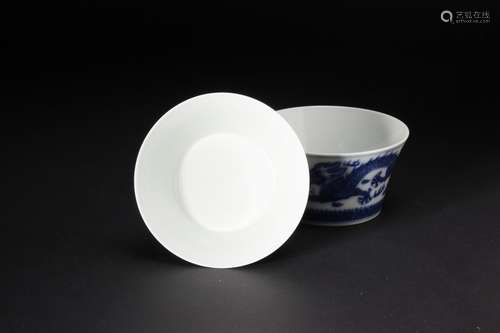 Yongzheng Mark, A Pair of Blue and White Bowls