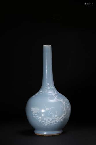 A Blue Glazed Bottle Vase