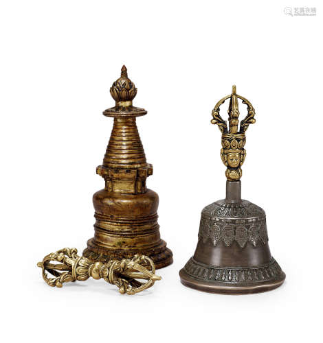 17世纪 铜鎏金佛塔、金刚铃杵 （一对）
