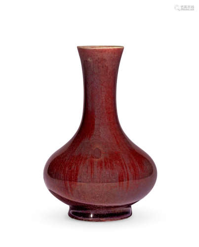 清中期 红釉荸荠瓶