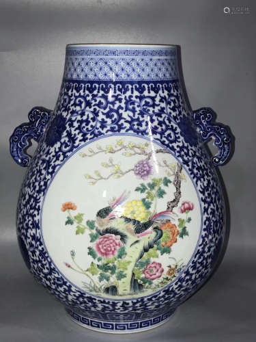 A BLUE & WHITE FAMILLE ROSE  FLORAL& BIRD PATTERN VASE