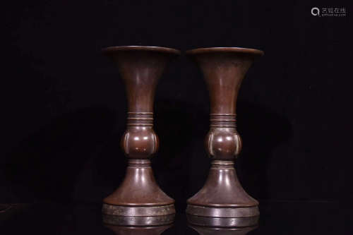 A PAIR OF QING DYNASTY BRONZE 