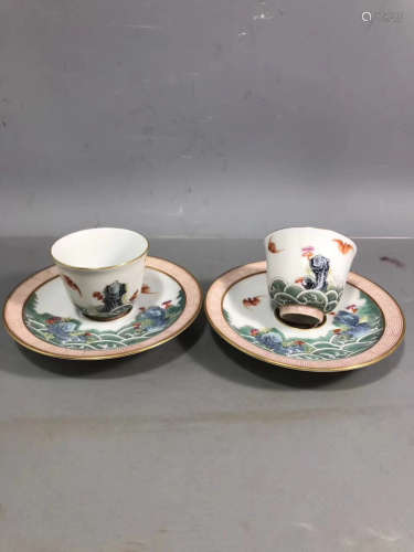 A PAIR OF FAMILLE ROSE GILDED FU&SHOU PATTERN CUPS