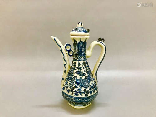 Chinese Yuan Dynasty Blue And White Porcelain Ewer