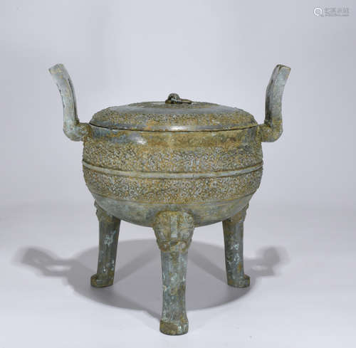 Chinese Archaic Bronze Tirpot