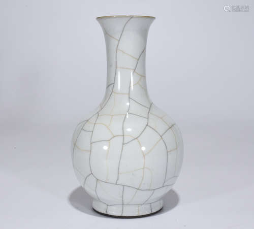 Chinese Ge Ware Porcelain Vase