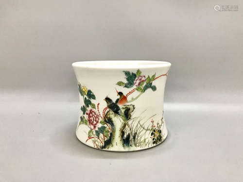 Chinese Republic Color Porcelain Brush Pot