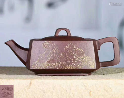 A XIANZHONGYING MARK TEAPOT