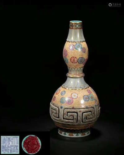 A QIANLONG MARK FAMILLE-ROSE GOURD VASE