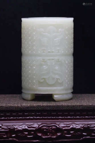 HETIAN JADE FINE CARVED PEN CUP