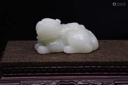 HETIAN JADE PILIN PENDANT