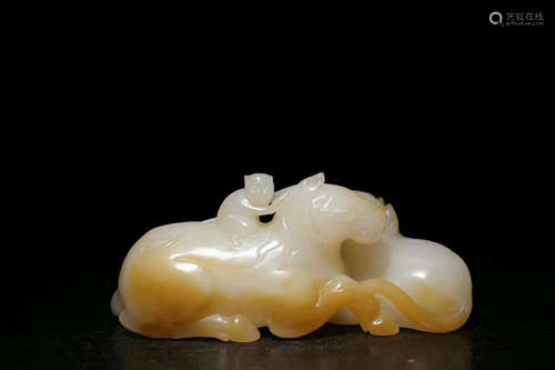 A HETIAN JADE ORNAMENT