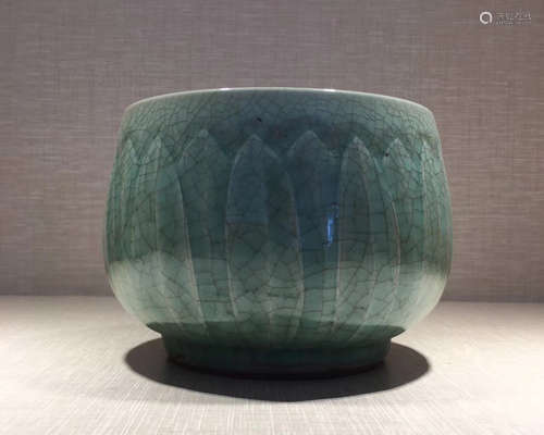 LONGQUAN FLORAL RIMED BOWL