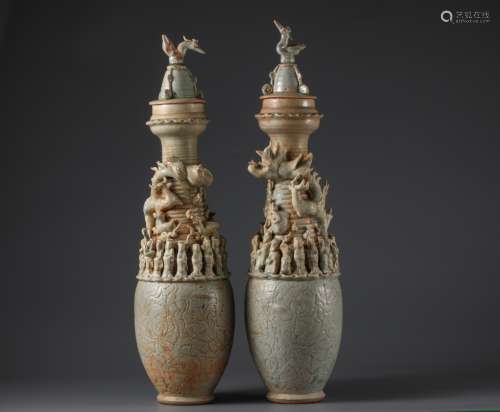 GREEN AND WHITE GLAZE CARVED DRAGON AND TIGER BOTTLE(PAIR), SONG DYNASTY