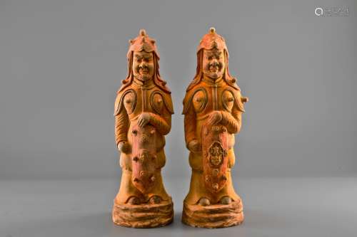 WHITE POTTERY COLOR PAINTING GENERAL FIGURE(PAIR)