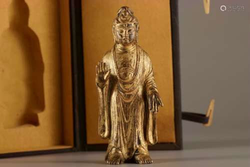 GOLD GILDING AVALOKITESVARA STATUE