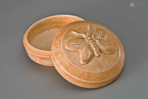 XIANGZHOU KILN CARVED BUTTERFLY POWDER CASE, SOUTH AND NORTH DYNASTY