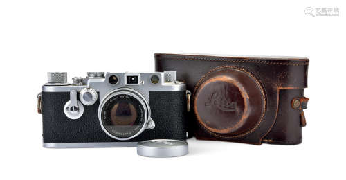 LEICA DBP Ernst Leitz GMBH Camera withSummicron f5cm 1：2 lens and leather case.
