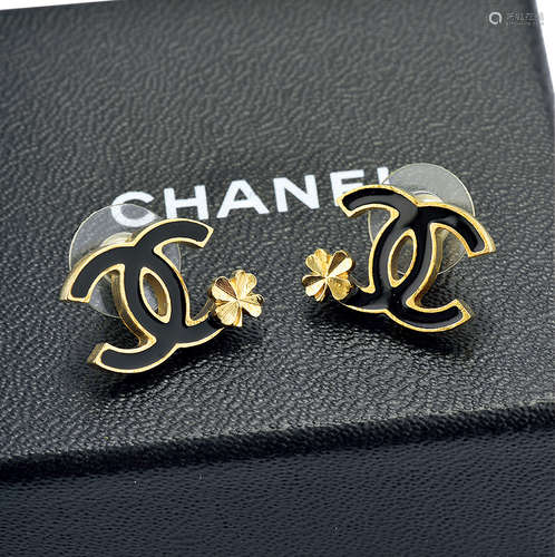 CHANEL 耳环