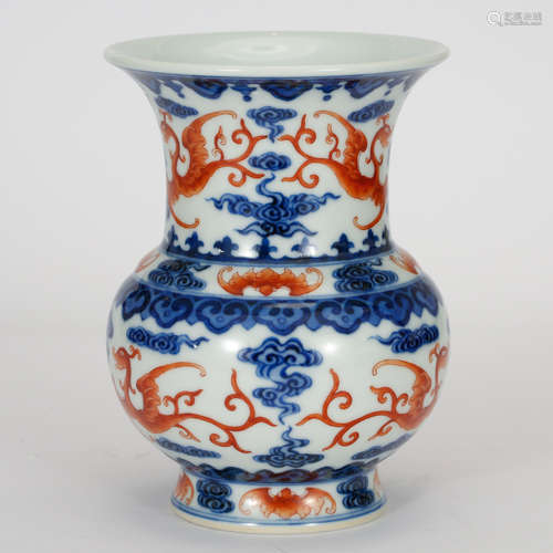 CHINESE BLUE WHITE IRON RED VASE