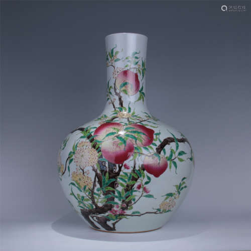 CHINESE PORCELAIN FAMILLE ROSE PEACH TIANQIU VASE