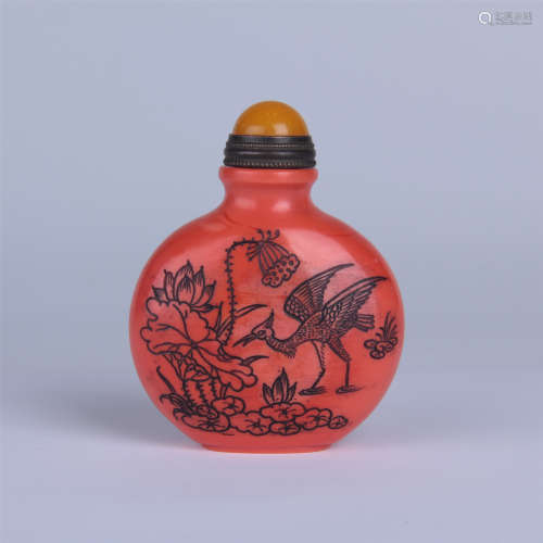 CHINESE RED PEKING GLASS SNUFF BOTTLE