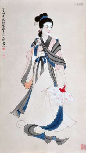 CHINESE SCROLL PAINTING OF BEAUTY WITH FAN