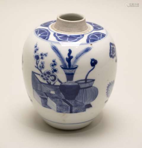 Petit pot couvert en porcelaine à décor en bleu de...