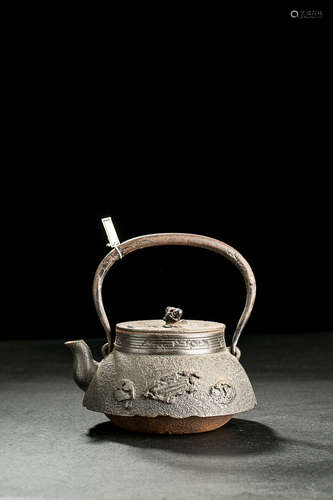 JAPANESE SHELL IRON TEA POT