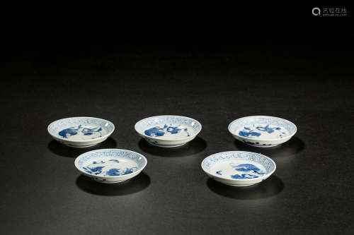 FIVE CHINESE PORCELAIN BLUE AND WHITE LOTUS DISHES