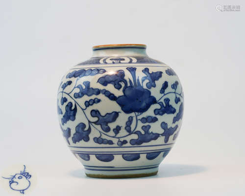 A BLUE AND WHITE LOTUS PATTERN JAR