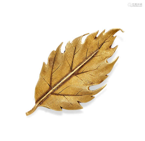An 18k gold leaf clip, Mario Buccellati