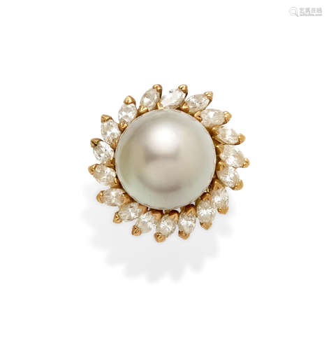 A colored Cultured Pearl, Diamond and 18k gold ring