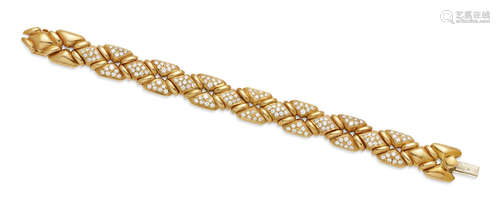 A Diamond and 18k Yellow Gold Bracelet, Chaumet, French