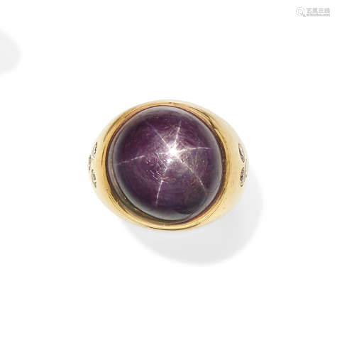 A star ruby, diamond and 18k gold ring