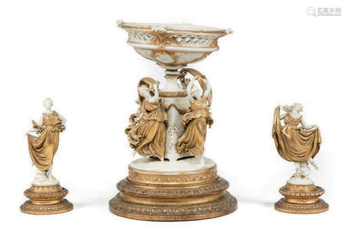 Capodimonte Surtout de table en porcelaine blanche...