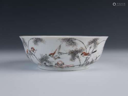 Famille Rose ‘Birds and Bamboo' Shallow Bowl
