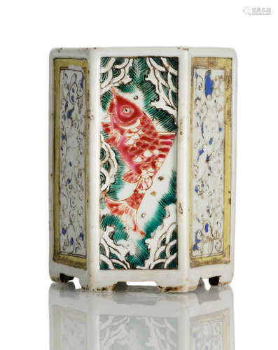 A POLYCHROME DECORATED HEXAGONAL PORCELAIN BRUSHPOT WITH CARPS AND FLOWERS