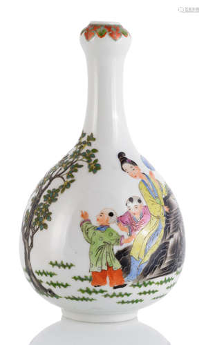 A GARLIC-HEAD BOTTLE VASE WITH FIGURES AND POETIC INSCRIPTION