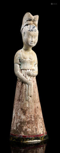 A STANDING FIGURE OF A COURT LADY