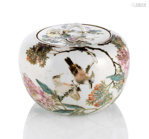 A PORCELAIN BOX AND COVER WITH FLOWER AND BIRD DECOR