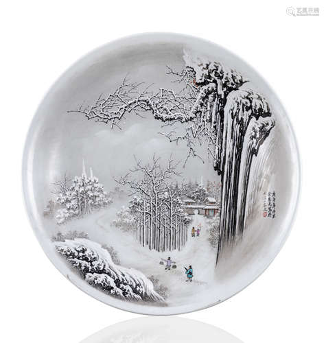 A SNOW LANDSCAPE PORCELAIN PLATE BY Yu Huiguang (1945-1996)