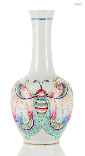 A FAMILLE ROSE PORCELAIN BOTTLE VASE WITH MOULDED BUTTERFLIES