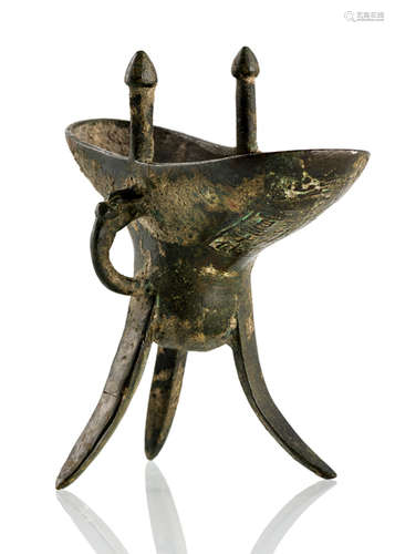 A BRONZE JUE IN ARCHAIC STLYE