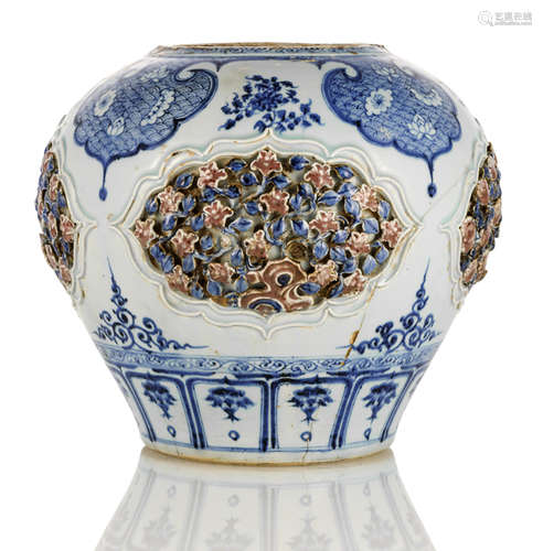 A LARGE AND EXCEPTIONALLY RARE UNDERGLAZE-BLUE AND COPPER-RED JAR (GUAN)