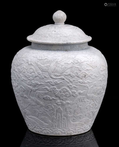 A RARE MARBLE VASE AND COVER WITH CRANES AMONG CLOUDS DECOR