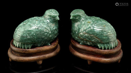 A PAIR OF GREEN STONE CARVED QUAILS AS BOXES AND COVERS