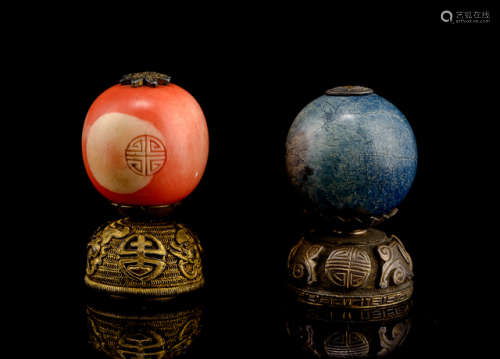 A PAINTED IVORY AND A BLUE STONE BRONZE MOUNTED HAT FINIAL OF A MANDARIN